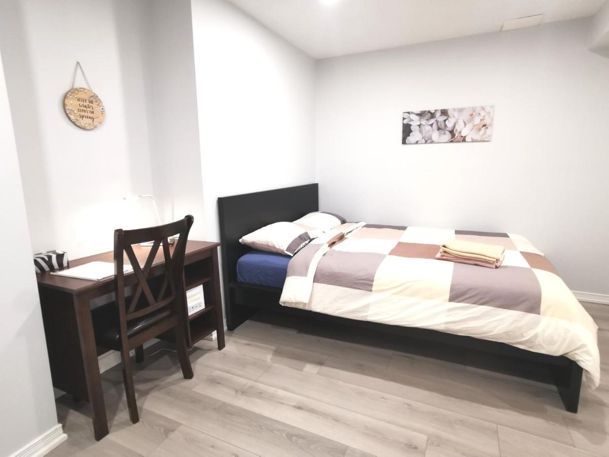 Perfect Location Comfort Private House Lower Level 2 Bedroom Unit Мисисага Екстериор снимка