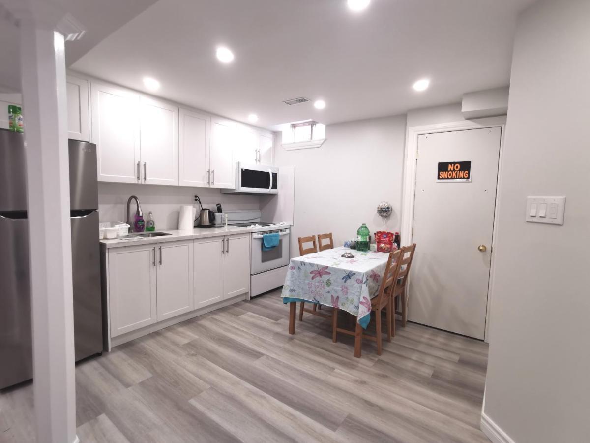 Perfect Location Comfort Private House Lower Level 2 Bedroom Unit Мисисага Екстериор снимка